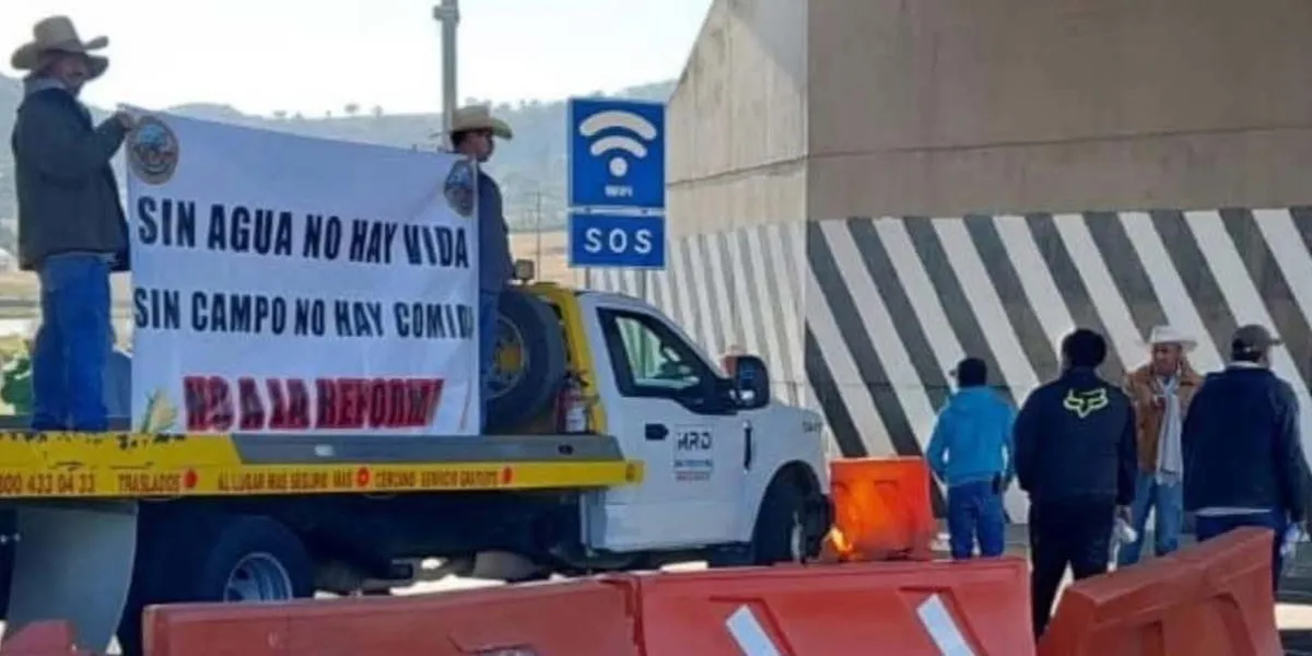 Bloqueos en la México–Tuxpan y Pachuca–Tulancingo provocan caos vial este lunes