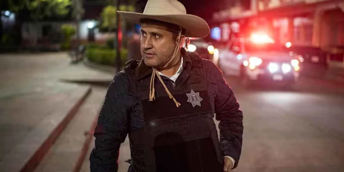 Detienen a policías cercanos al alcalde de Uruapan, son sospechosos de ser cómplices de sus asesinato