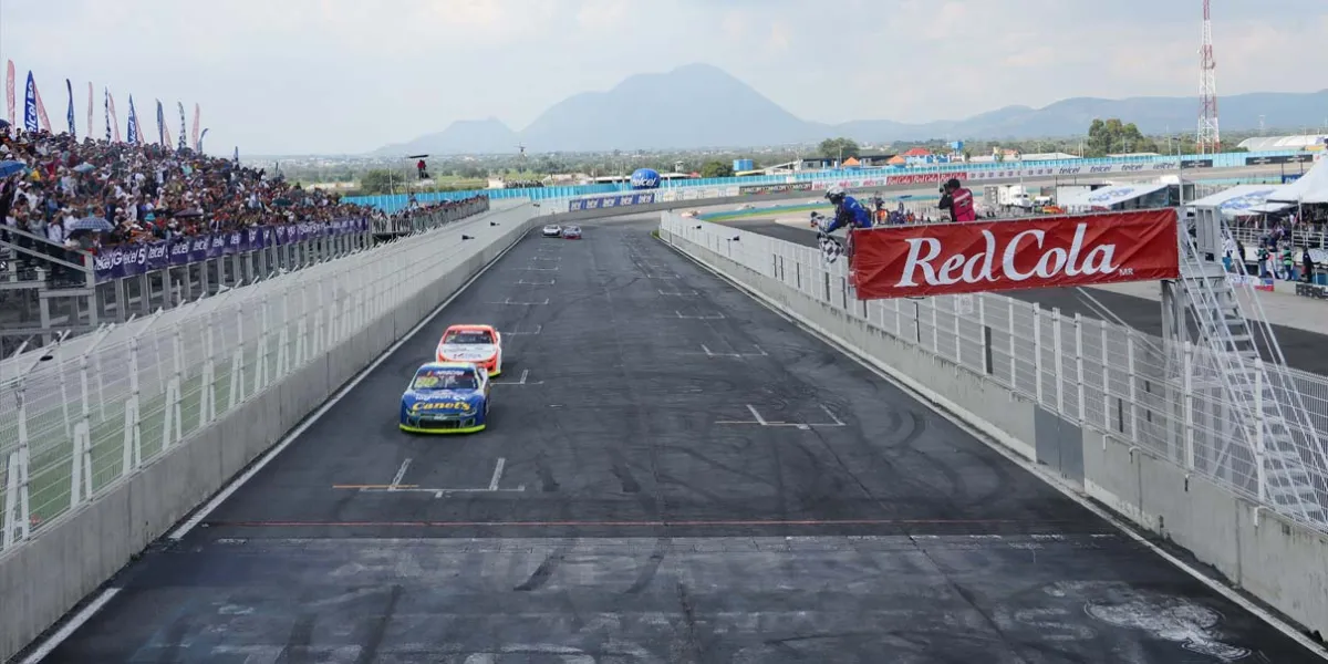 En diciembre se organizarán “arrancones” legales en el Autódromo de Amozoc