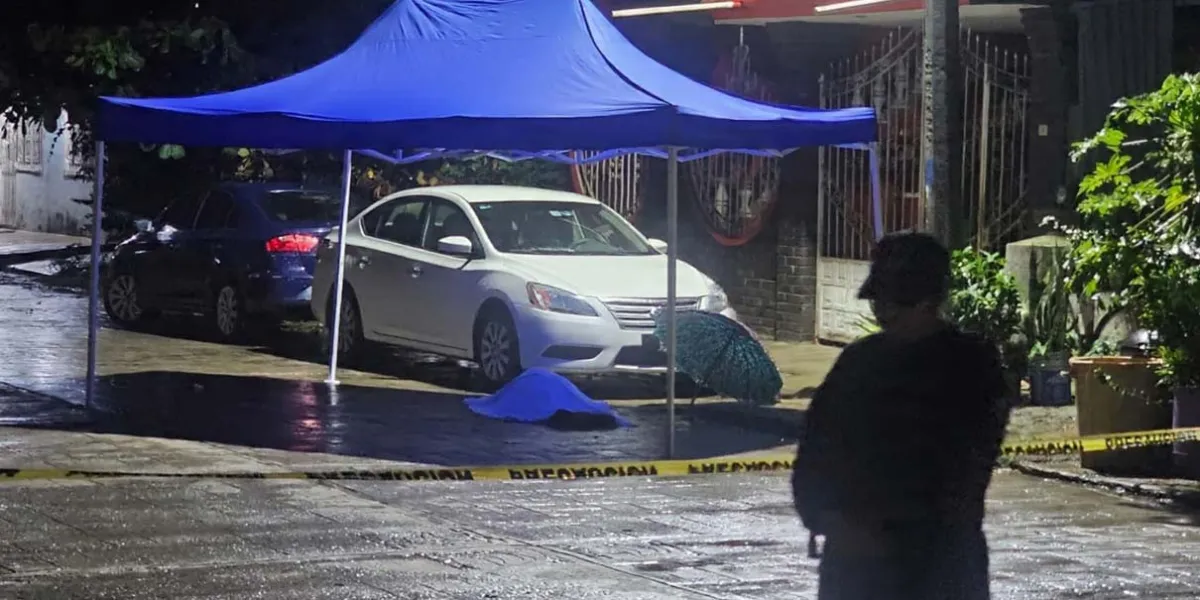 Fallece hombre mayor tras caída frente a su casa en Lázaro Cárdenas