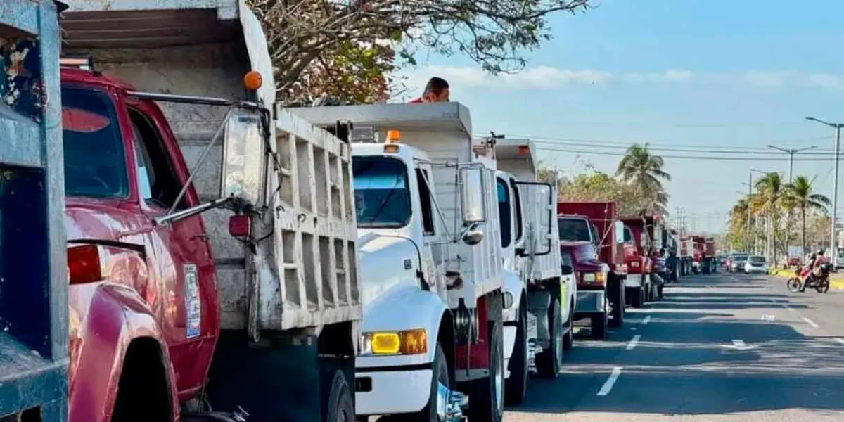 Mega bloqueo anuncian transportistas y campesinos para este del 24 de noviembre