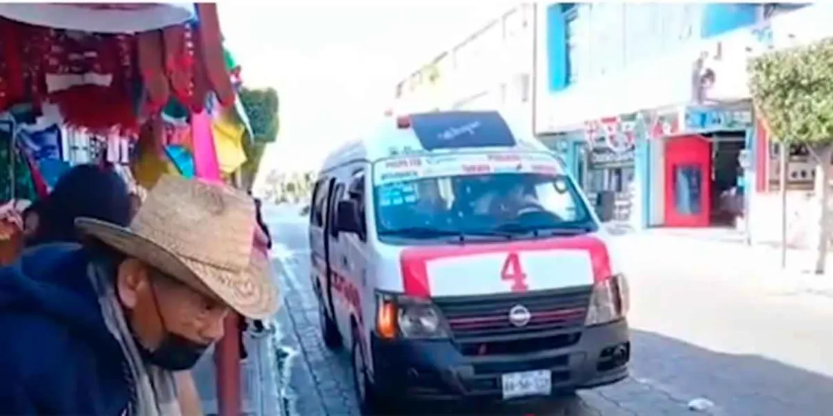 Retiran taxis irregulares durante operativo de Movilidad en Tehuacán