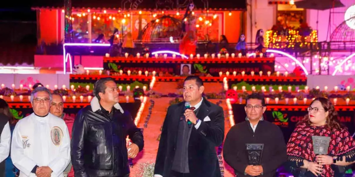 Puebla celebra tradiciones y raíces en Chignahuapan con Festival de la Luz y la Vida