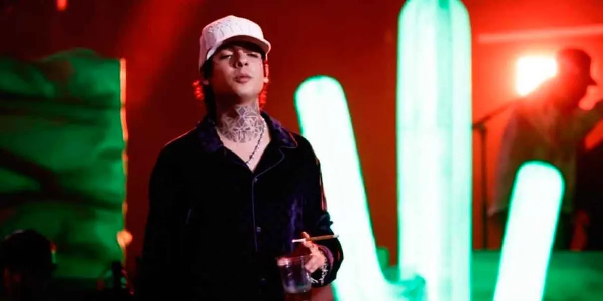 VIDEO. Natanael Cano canta le prohibido "Cuerno Azulado" en el Flow Fest 2025 ante miles de fans