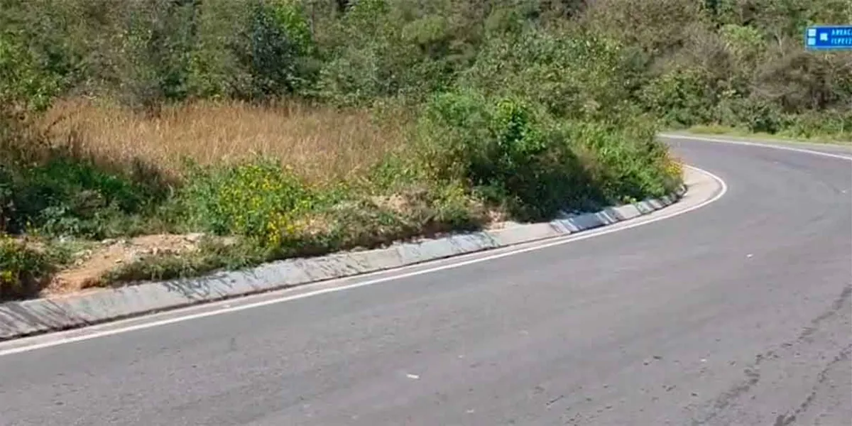 Armenta supervisa rehabilitación de carretera Interserrana y promete desarrollo para la Sierra Norte de Puebla