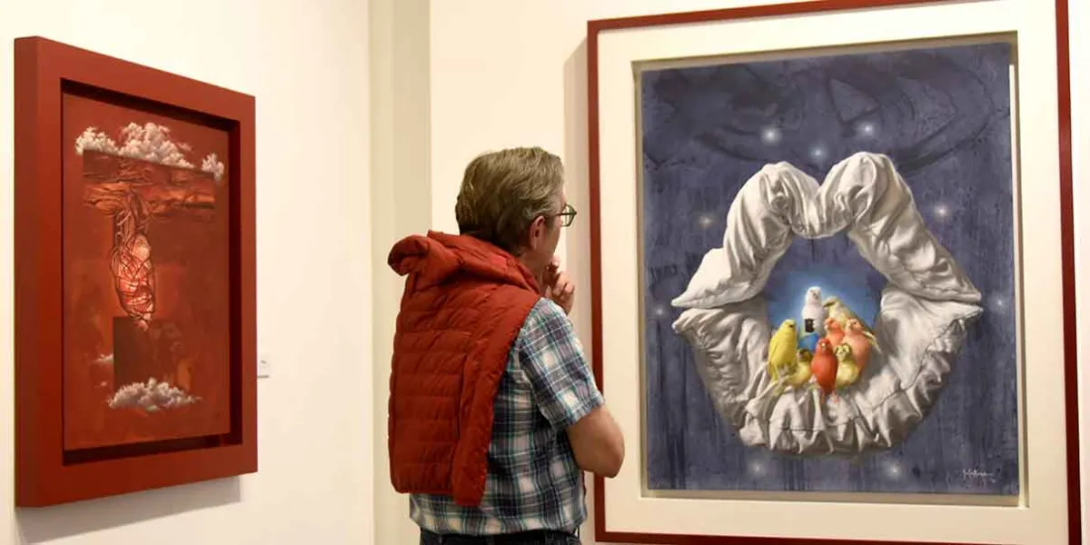 Resplandor de un cable extinto celebra el legado artístico de Samuel McNaught en el Museo Casa de los Muñecos