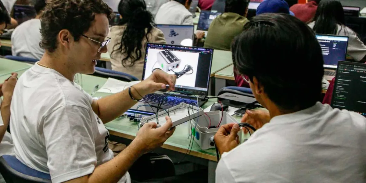 Impulsa gobierno de la ciudad soluciones tecnológicas a través del Hackatón 2025