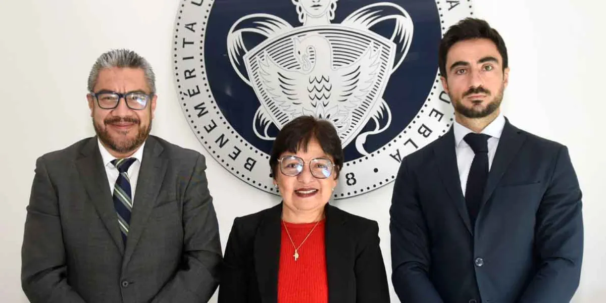 Rectora Lilia Cedillo toma protesta a nuevos funcionarios de la BUAP